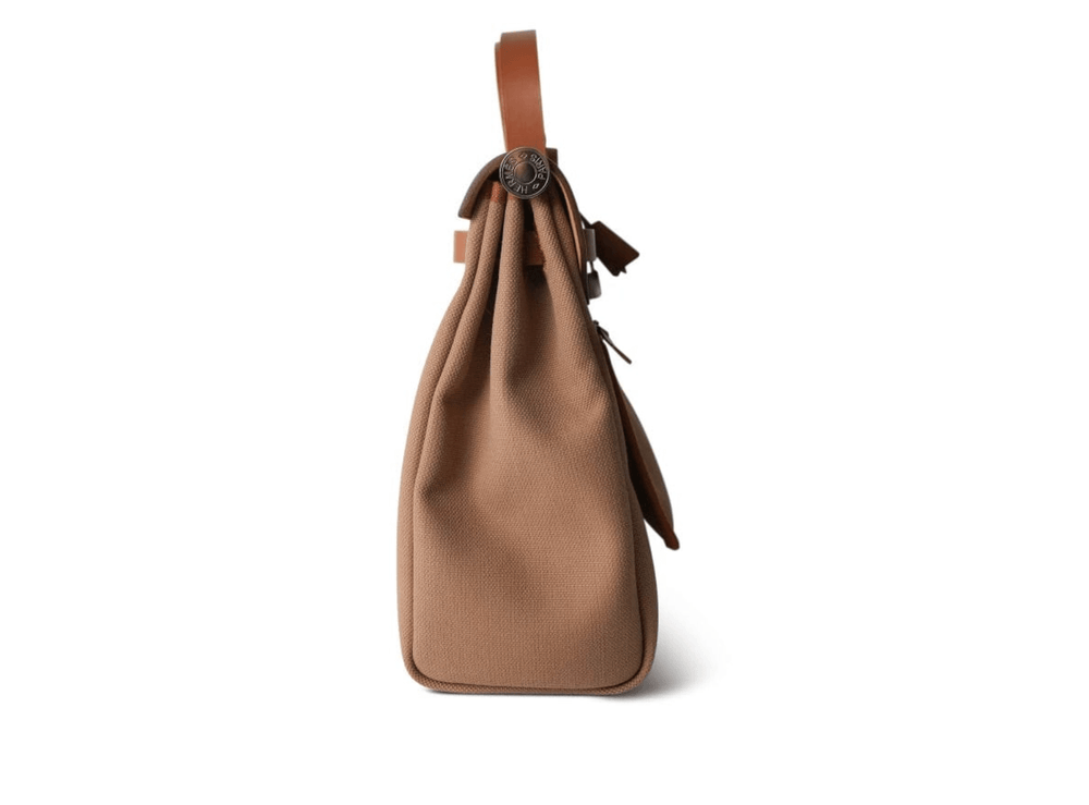 Herbag Zip 31 Fauve and Chai luxury bag for women with a stylish design and high-quality materials.