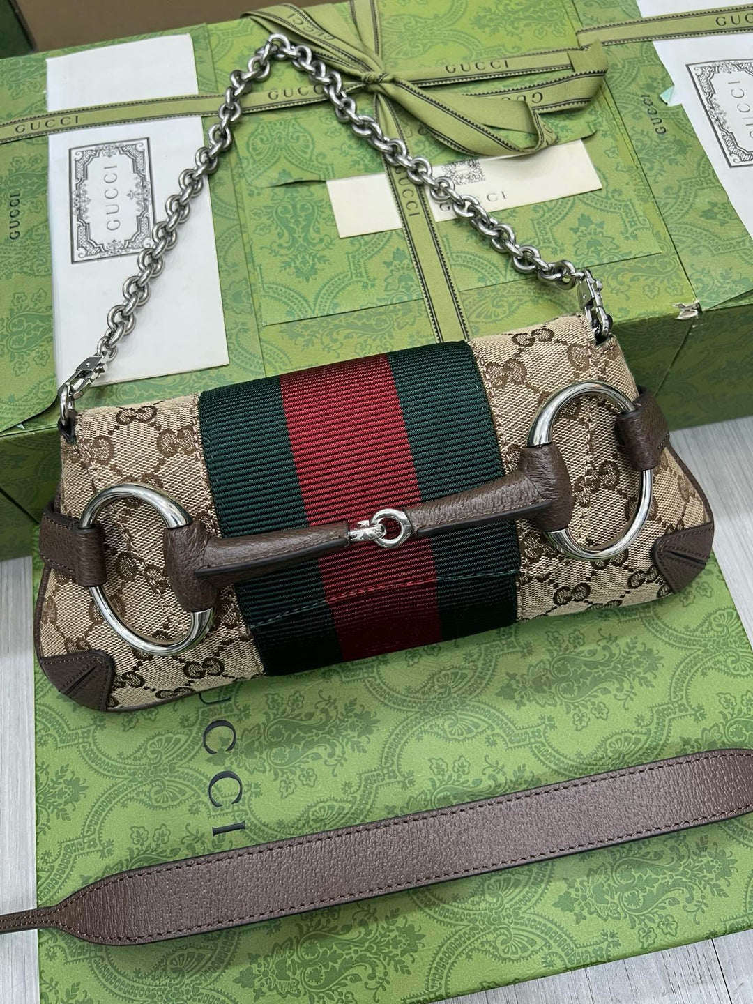 Horsebit Chain Medium Shoulder Bag