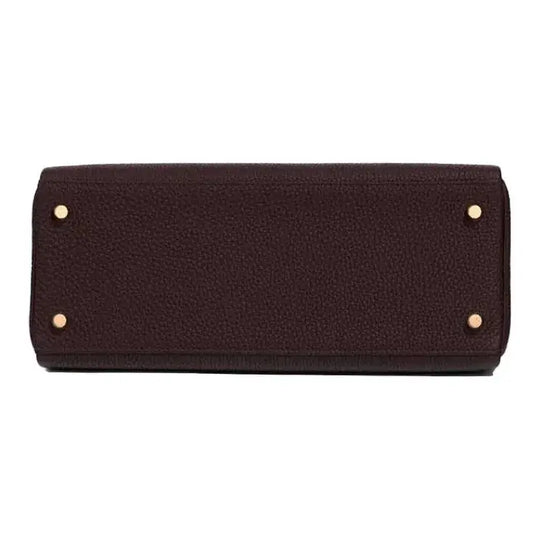 Hermès Kelly 25 Saddle Red Togo leather handbag in brown with gold hardware, a stylish and elegant designer handbag for women.
