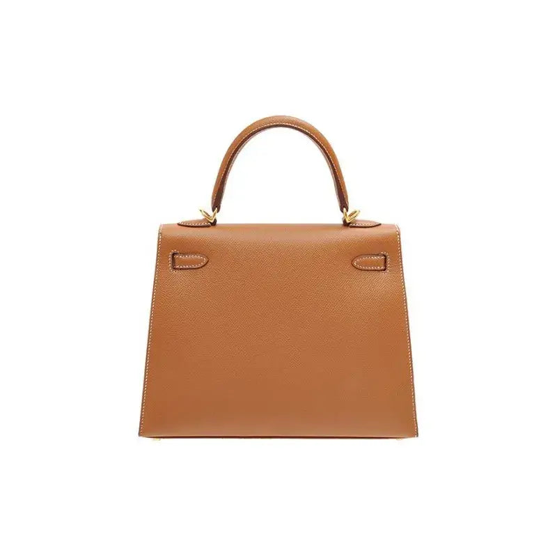 Hermès Kelly Bag in cow brown Epsom leather with gold hardware, elegant luxury bag for women, a timeless fashion accessory.