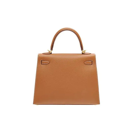Hermès Kelly Bag in cow brown Epsom leather with gold hardware, elegant luxury bag for women, a timeless fashion accessory.