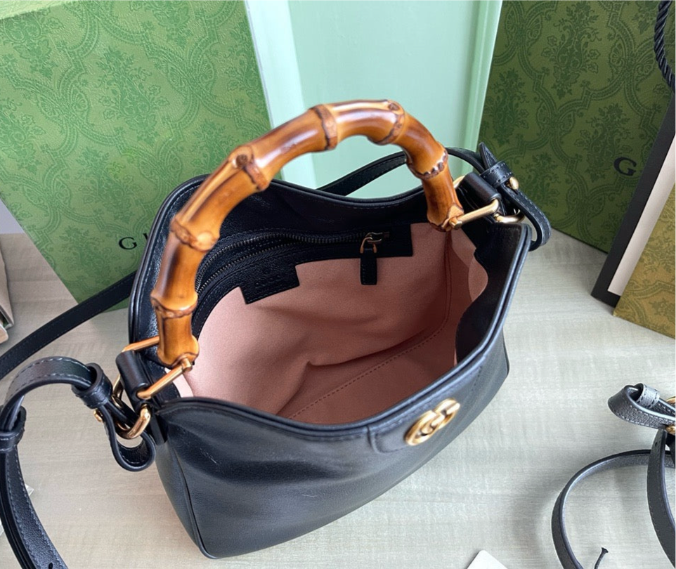Diana small shoulder bag