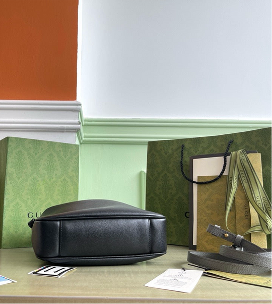 Diana small shoulder bag