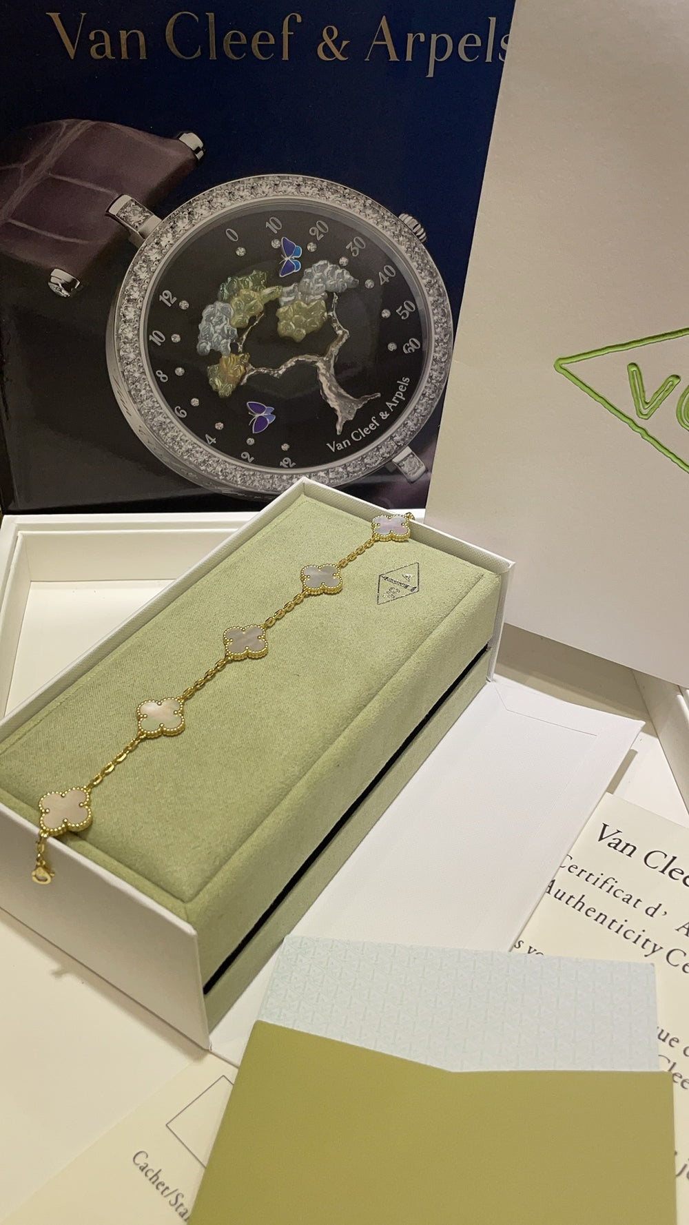 Vintage Alhambra Bracelet, 5 Motifs gold white