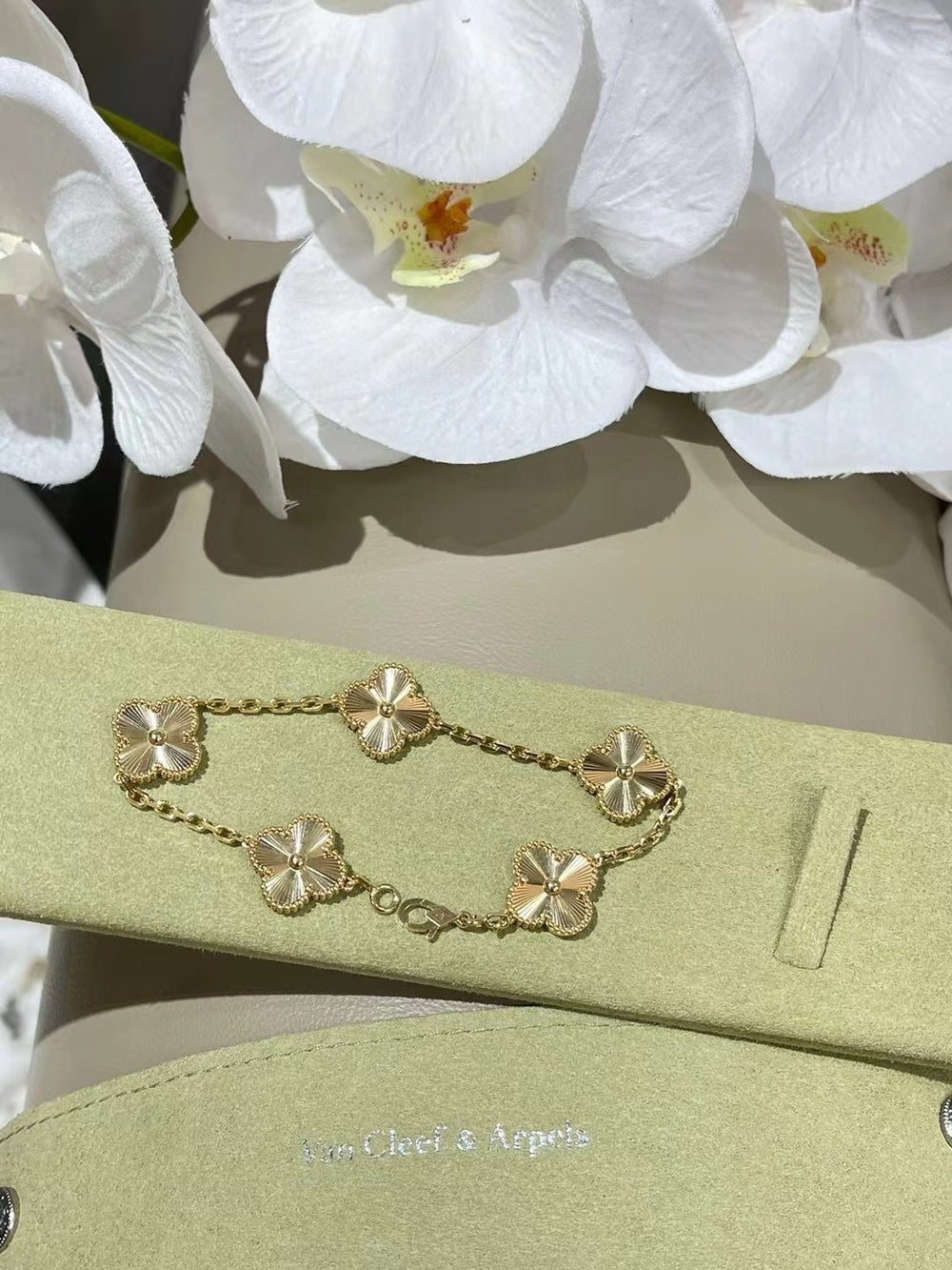 Vintage Alhambra Bracelet, 5 Motifs 18K gold platted