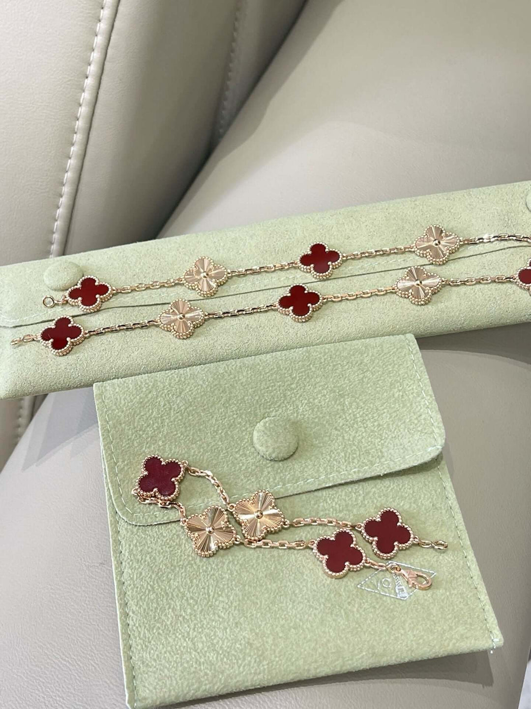 Vintage Alhambra Bracelet, 5 Motifs 18K Gold-Plated Finish red-gold