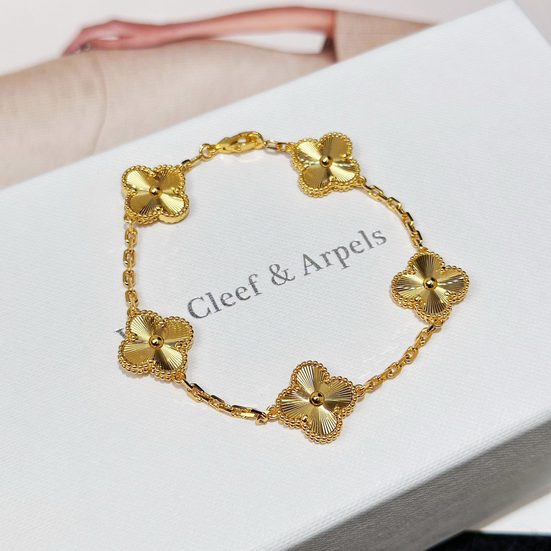 Vintage Alhambra Bracelet, 5 Motifs yellow 18K gold platted