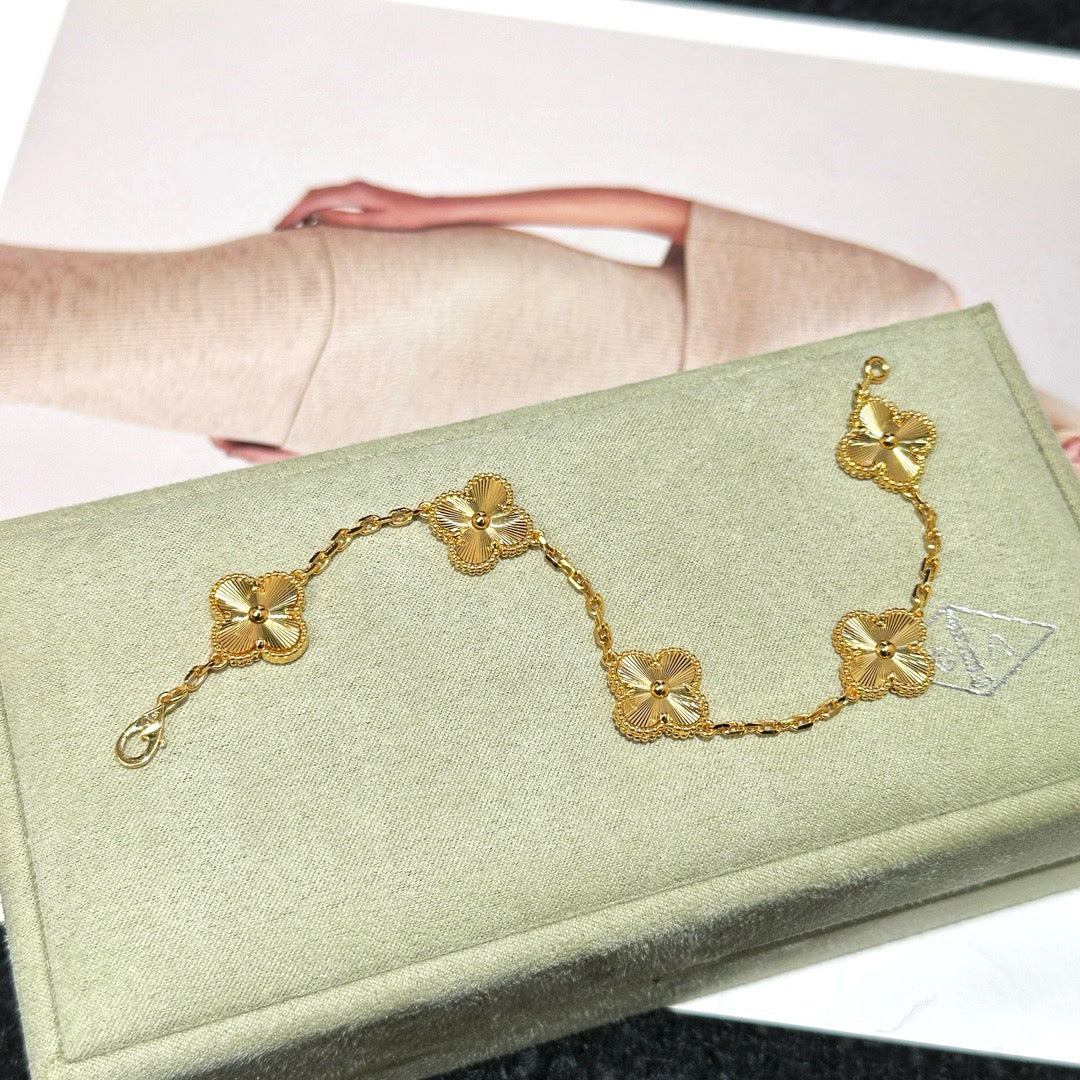 Vintage Alhambra Bracelet, 5 Motifs yellow 18K gold platted