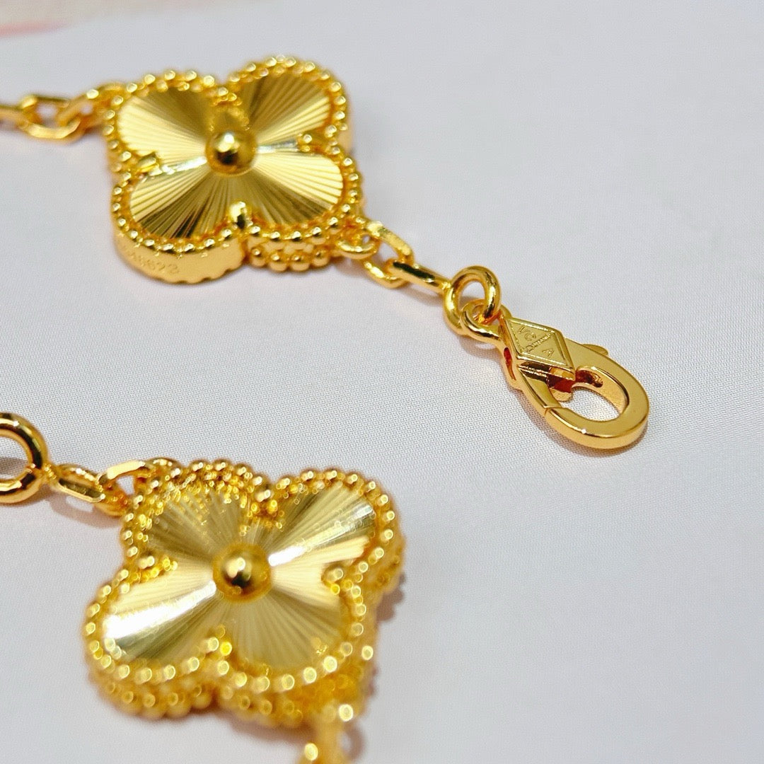 Vintage Alhambra Bracelet, 5 Motifs yellow 18K gold platted