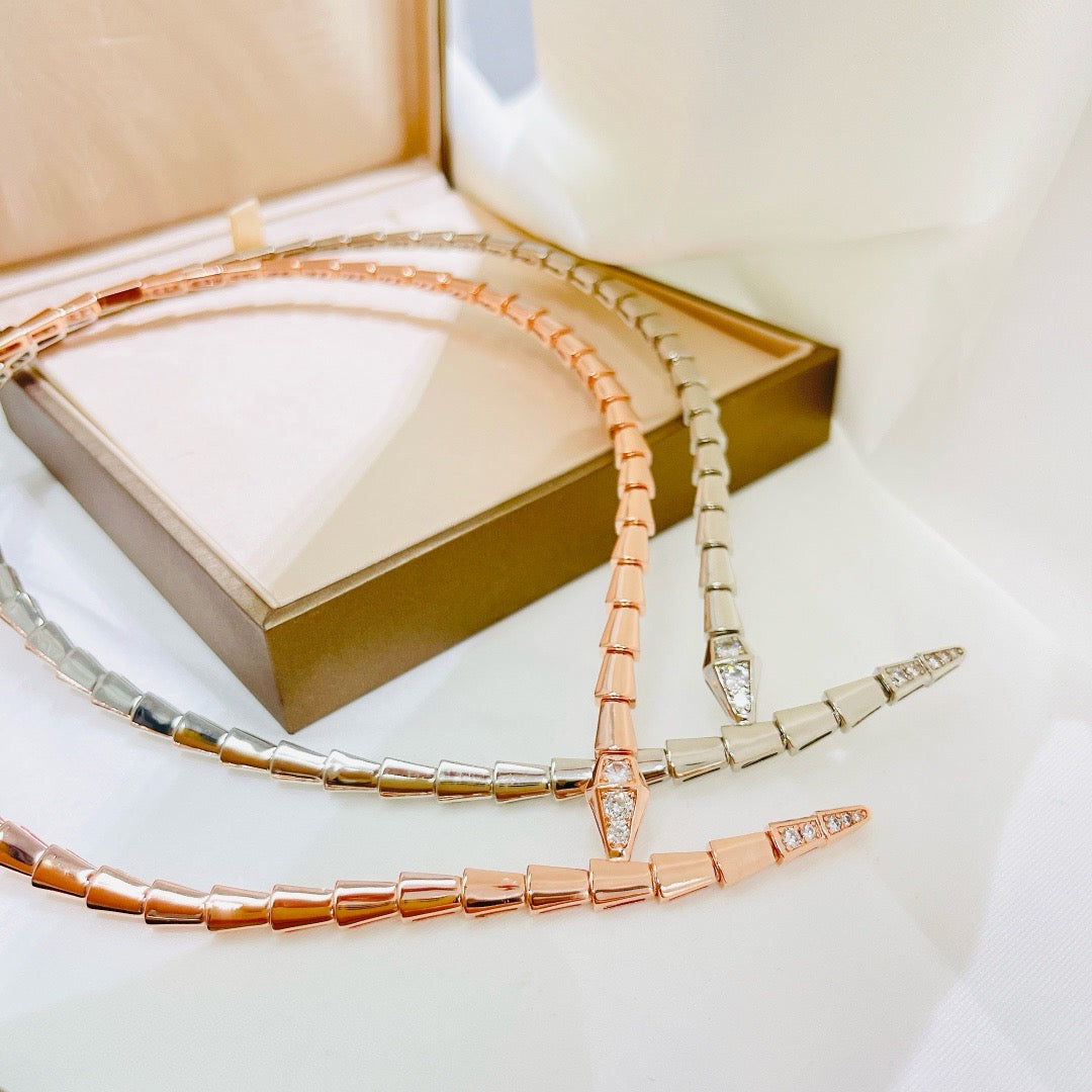 bvlagrai nicklace 8976TR